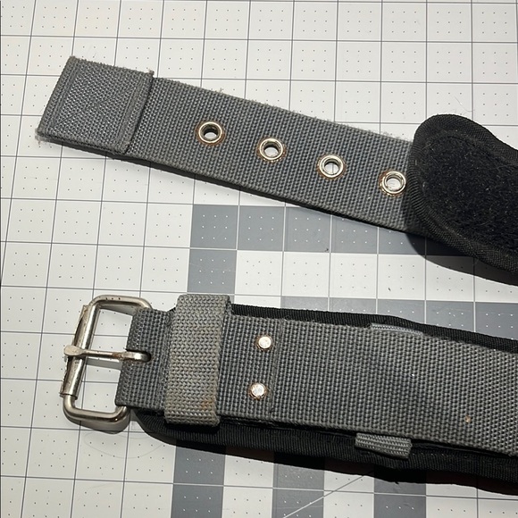 Gray and Tan Belt Bag with Sleek Design - Picture 5 of 6